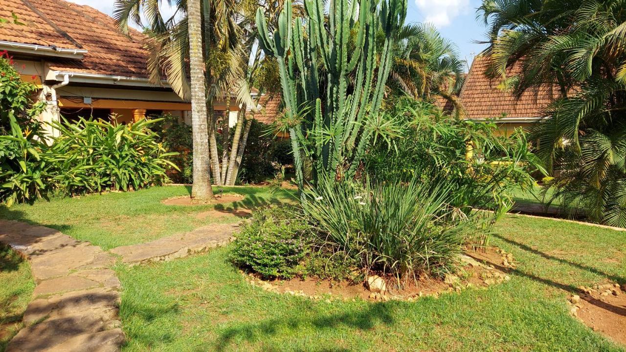Keelan Ace Villas Kampala Exterior photo