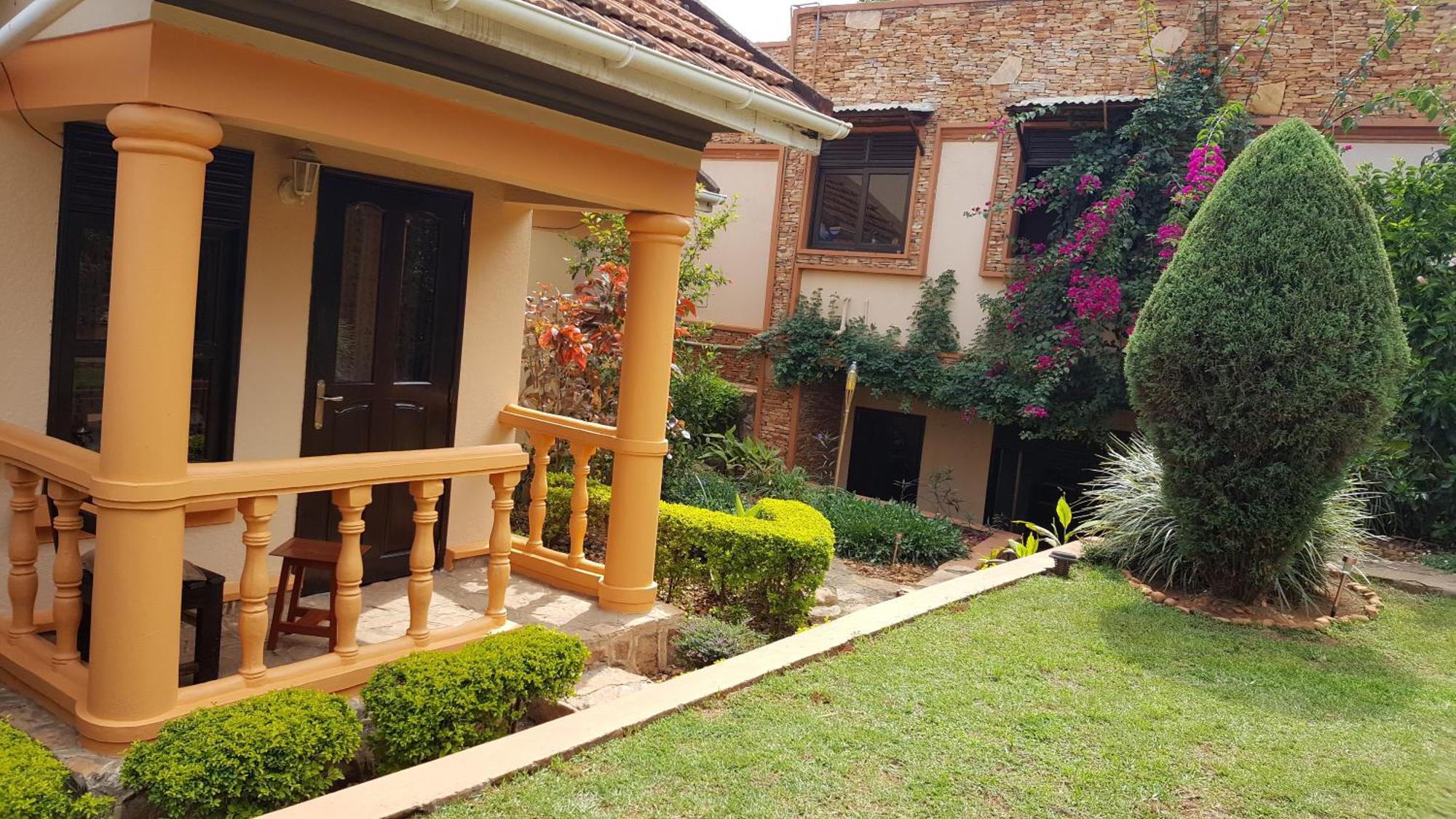 Keelan Ace Villas Kampala Exterior photo