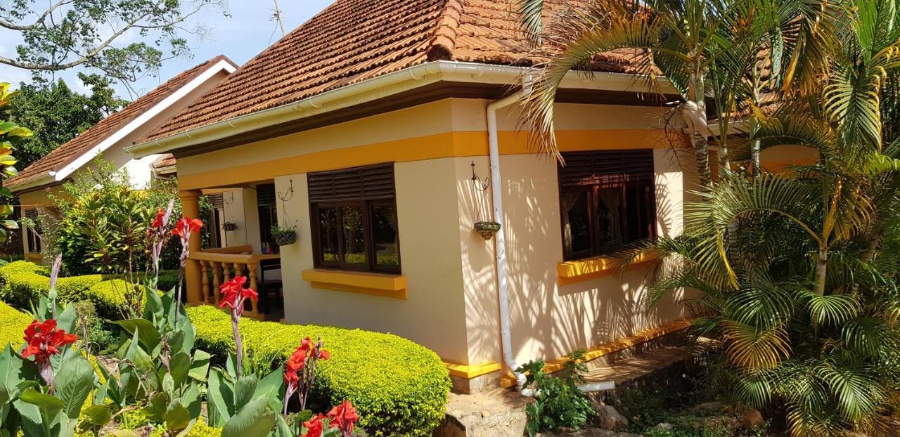 Keelan Ace Villas Kampala Room photo
